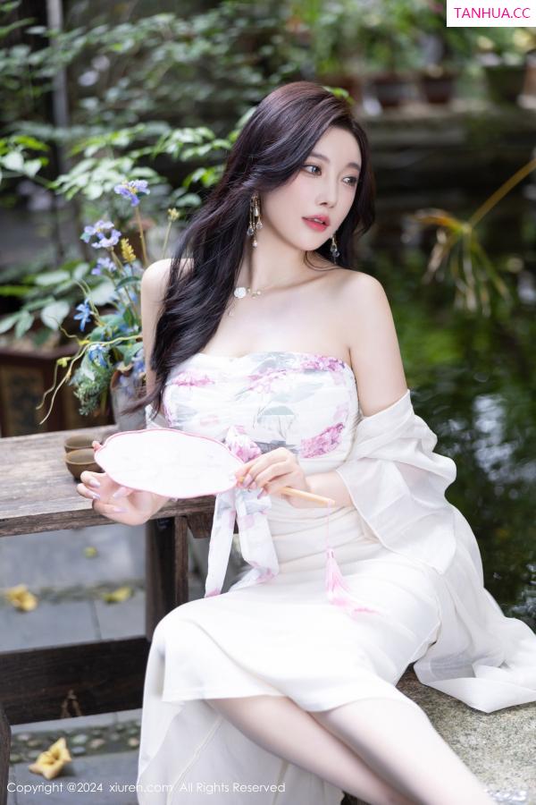 杨晨晨 sugar小甜心CC [XiuRen]高清写真图 2024.07.26 No.8926 杨晨晨Yome 丝袜美腿第15张图片